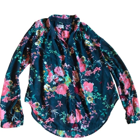 Semi-sheer floral blouse - Picture 1 of 6